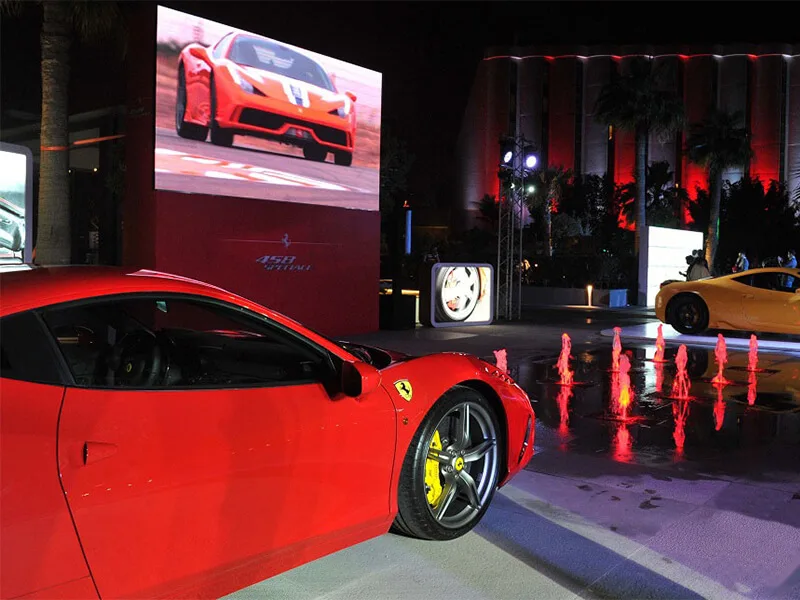 Indoor-Ferrari-LED-video-screen